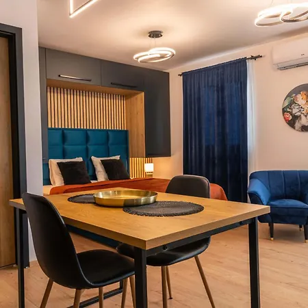 The Good Place Aparthotel 4*