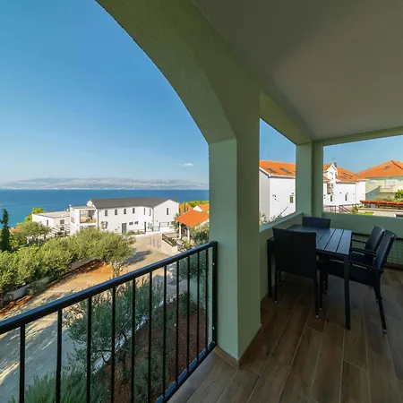 The Good Place Aparthotel 4*