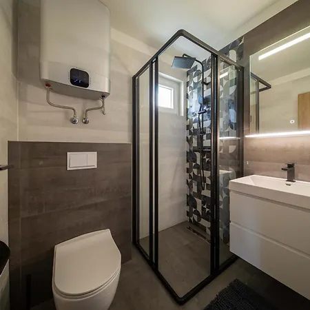 The Good Place Aparthotel 4*