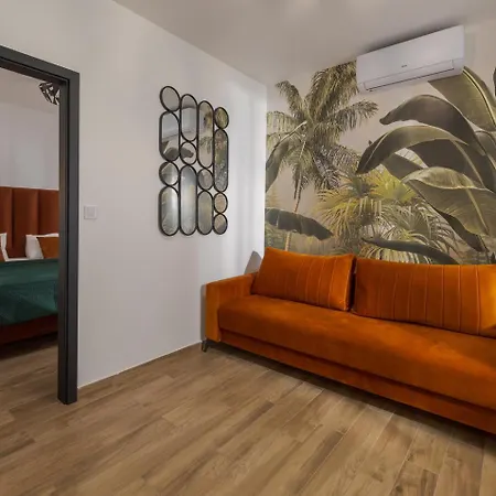 The Good Place Aparthotel Sutivan